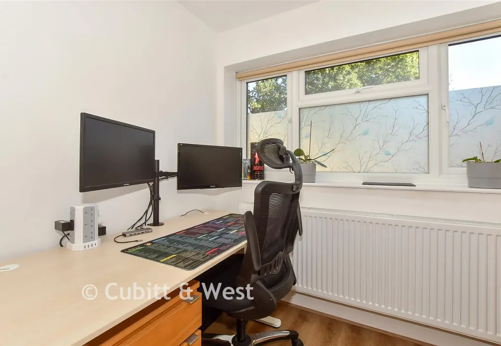 Study - Cook Road, Horsham, West Sussex - Wards of Kent
