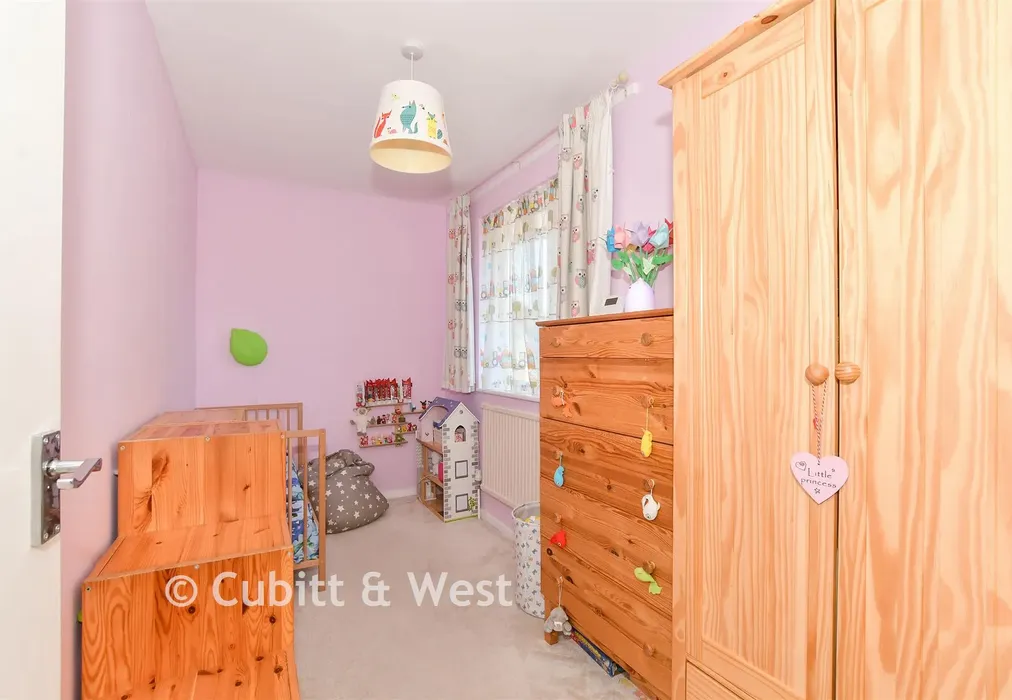 Bedroom 3 - Cook Road, Horsham, West Sussex - Wards of Kent