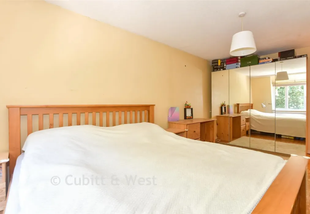 Bedroom 1 - Cook Road, Horsham, West Sussex - Wards of Kent