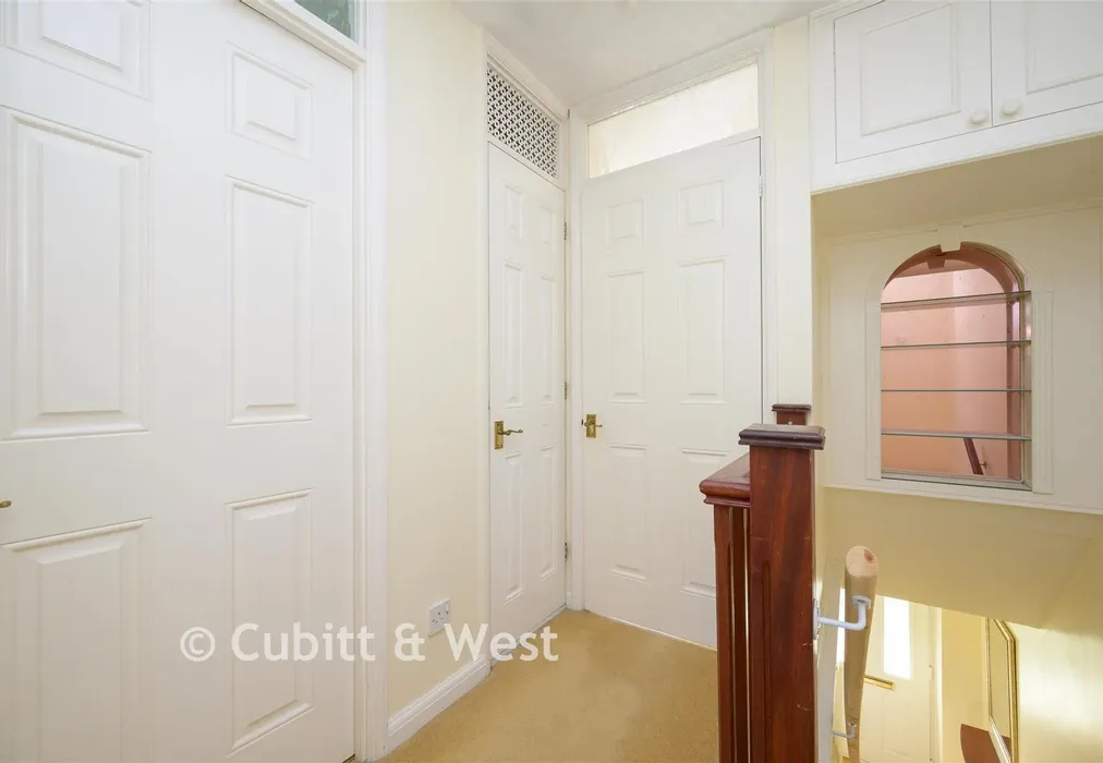 Landing - Fleetwood Close, Tadworth, Surrey - Wards of Kent