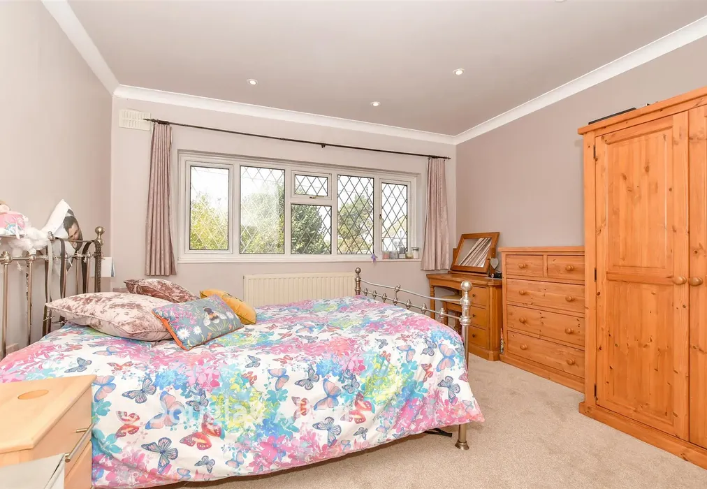 Bedroom 2 - Havering Drive, Romford, Essex - Wards of Kent