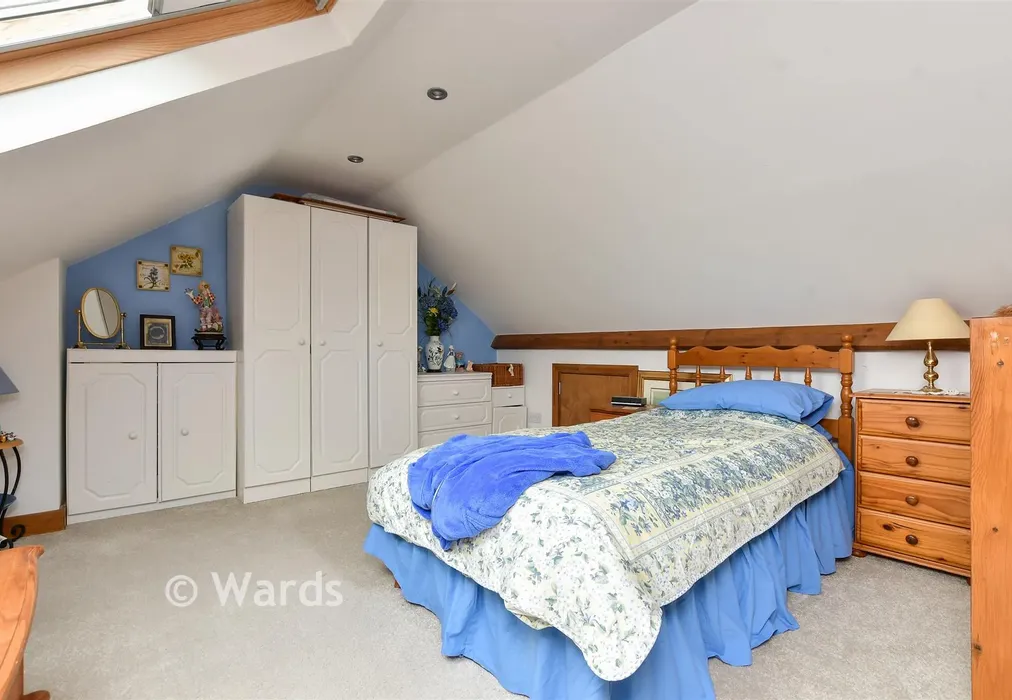 Loft Room 1 - Nottingham Road, Birchington, Kent - Wards of Kent