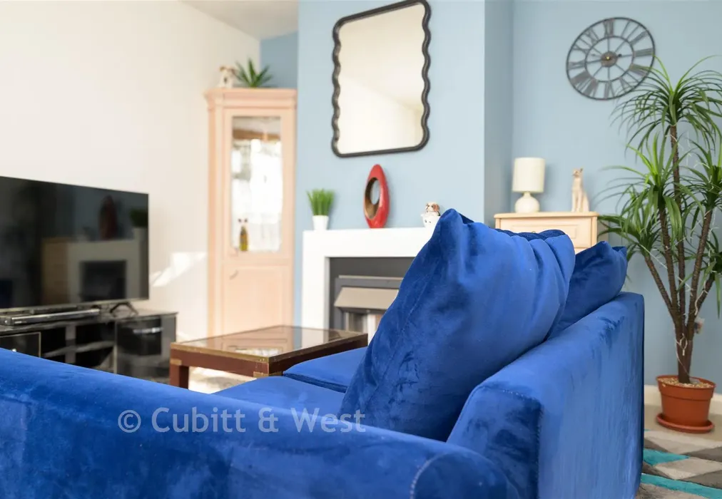 Internal Lifestyle Photograph - Huddleston Crescent, Merstham, Surrey - Wards of Kent