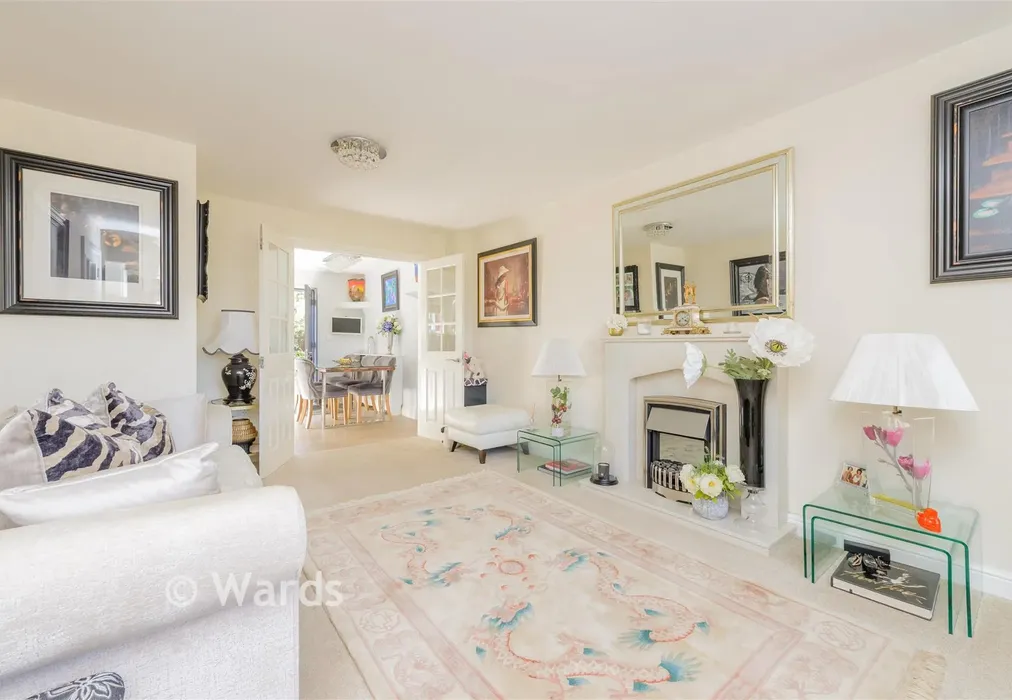 Lounge - Pond Hill, Cliffe, Rochester, Kent - Wards of Kent