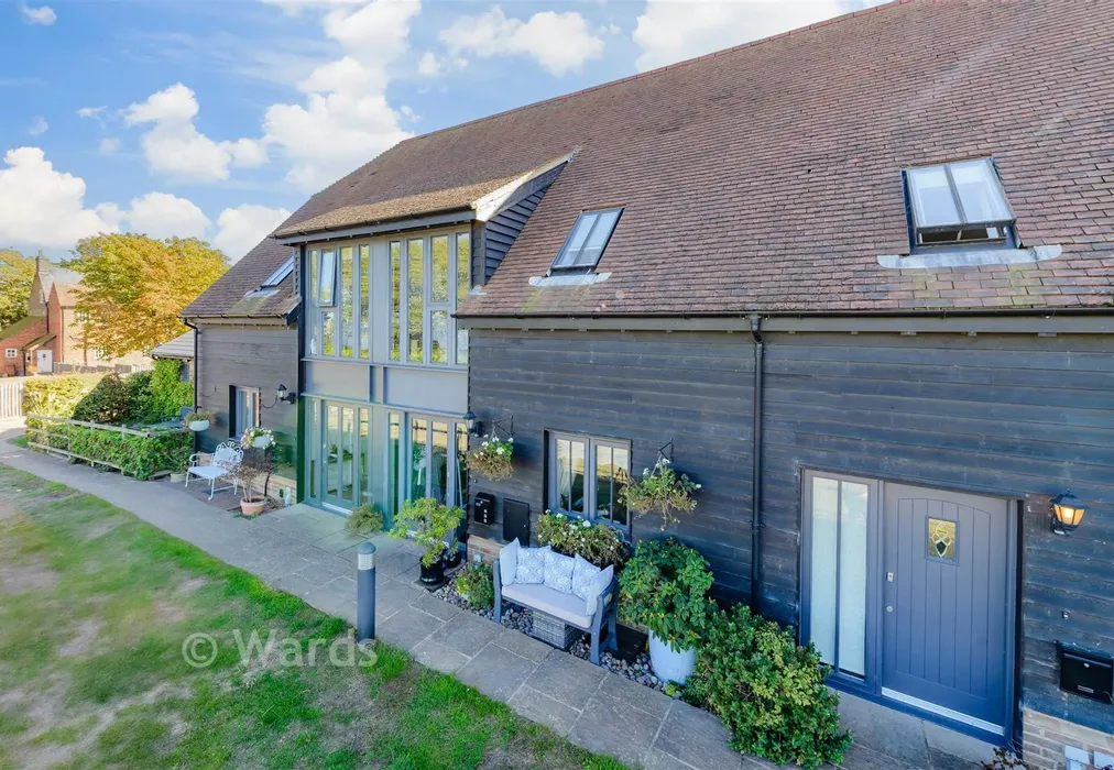 External (Web) - Pond Hill, Cliffe, Rochester, Kent - Wards of Kent