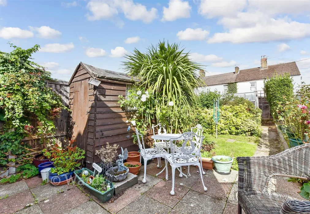 Rear Garden - Bramley Road, Snodland, Kent - Wards of Kent