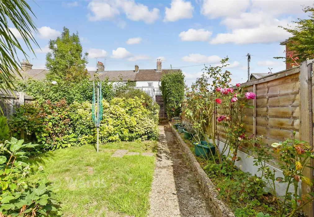 Rear Garden - Bramley Road, Snodland, Kent - Wards of Kent