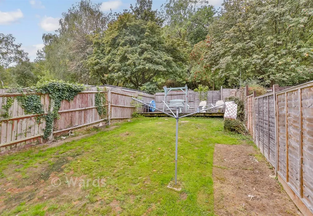 Bathroom - Meadowdown Close, Hempstead, Gillingham, Kent - Wards of Kent