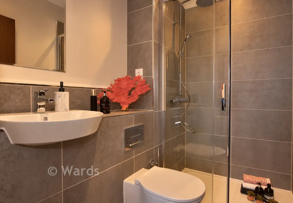 En-Suite - Grasmere Gardens, Barley Drive, Chestfield, Kent - Wards of Kent