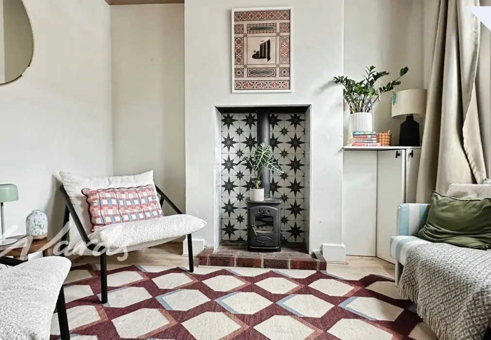 Living Room - John Street Maidstone ME14 - Wards of Kent