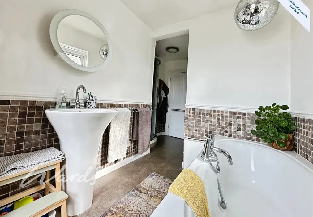 Bathroom - John Street Maidstone ME14 - Wards of Kent
