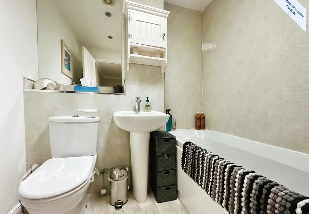 Bathroom - Gascoyne Close Bearsted ME15 - Wards of Kent