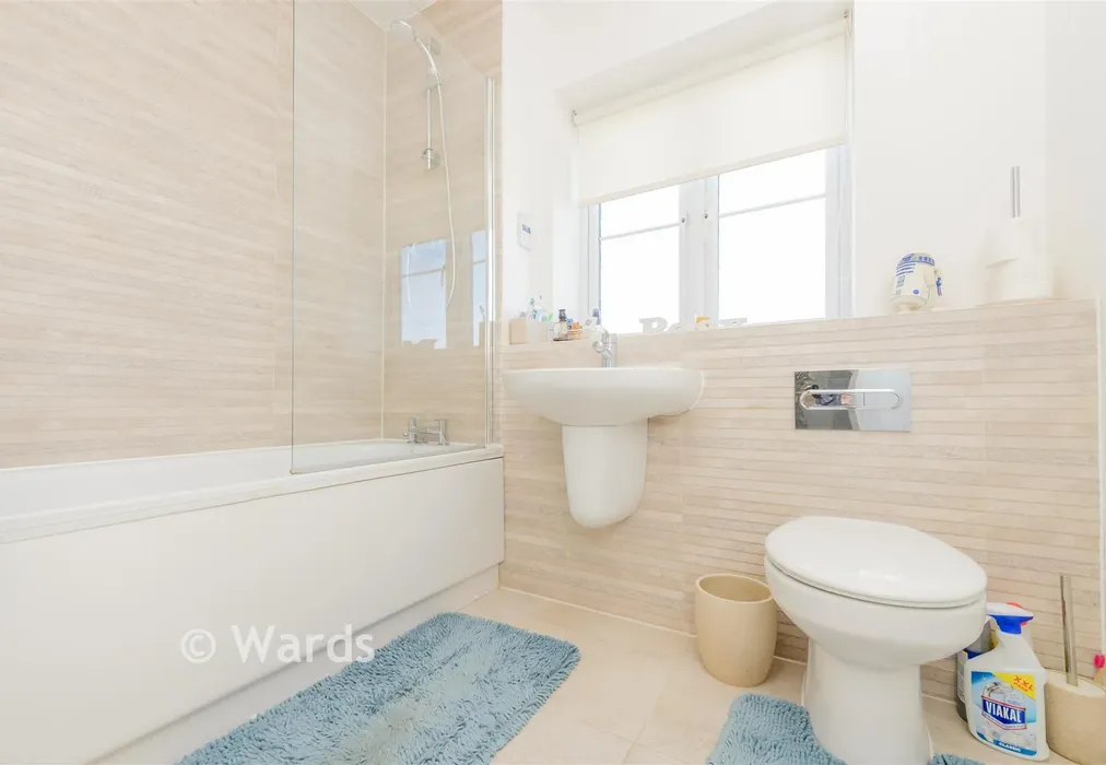 Bathroom - Cricket Marsh Walk, Gravesend, Kent - Wards of Kent