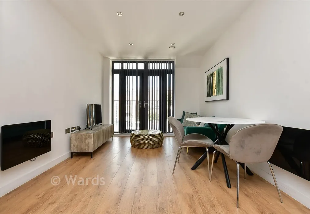 Lounge/Diner - Queensbridge Drive, Ramsgate, Kent - Wards of Kent