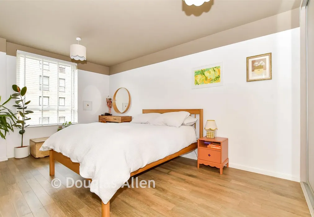 Bedroom 1 - Troubridge Square, Walthamstow - Wards of Kent