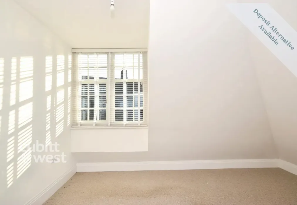 Bedroom - Lesbourne Road Reigate RH2 - Wards of Kent