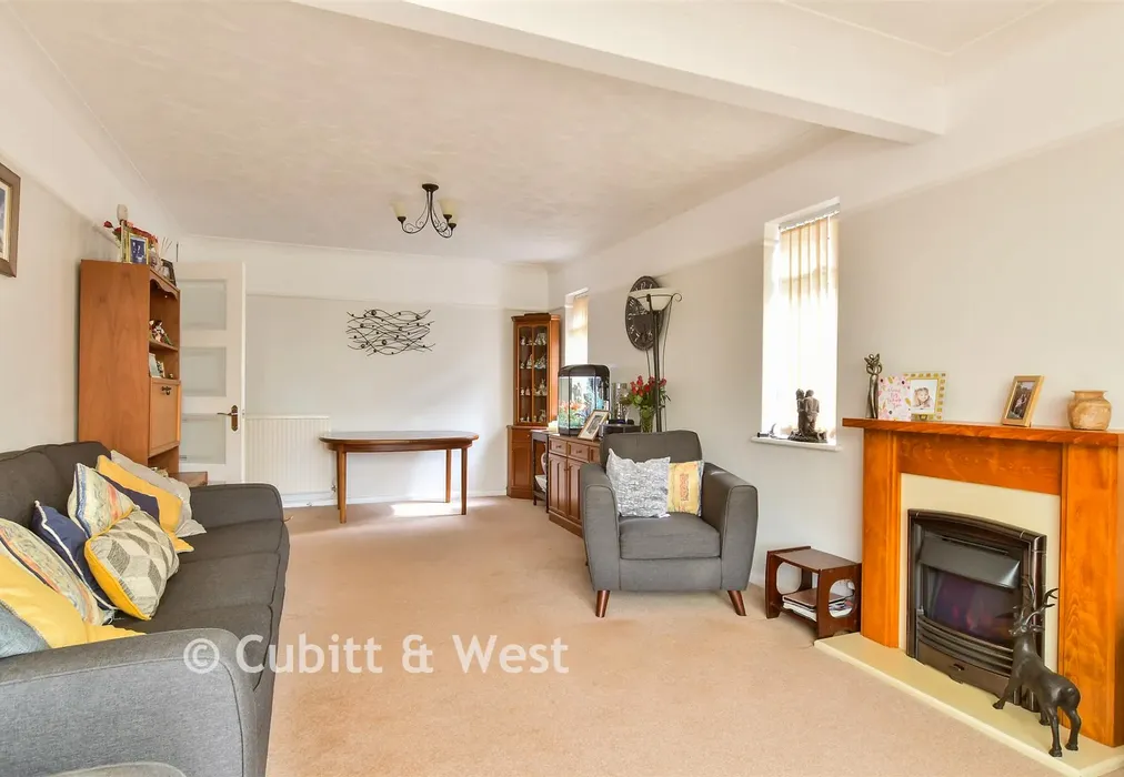 Lounge - Chute Avenue, Worthing, West Sussex - Wards of Kent