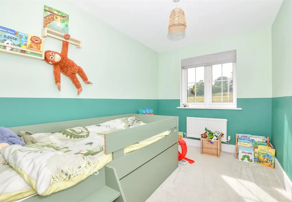 Bedroom 4 - Maddocks Close, Paddock Wood, Tonbridge, Kent - Wards of Kent