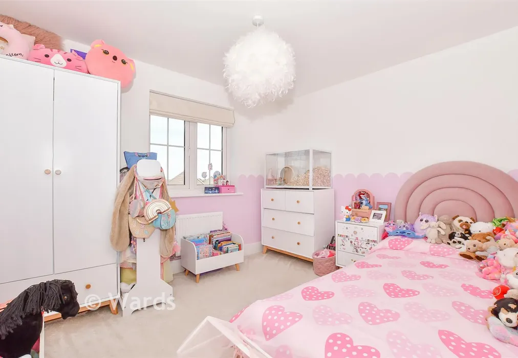 Bedroom 3 - Maddocks Close, Paddock Wood, Tonbridge, Kent - Wards of Kent