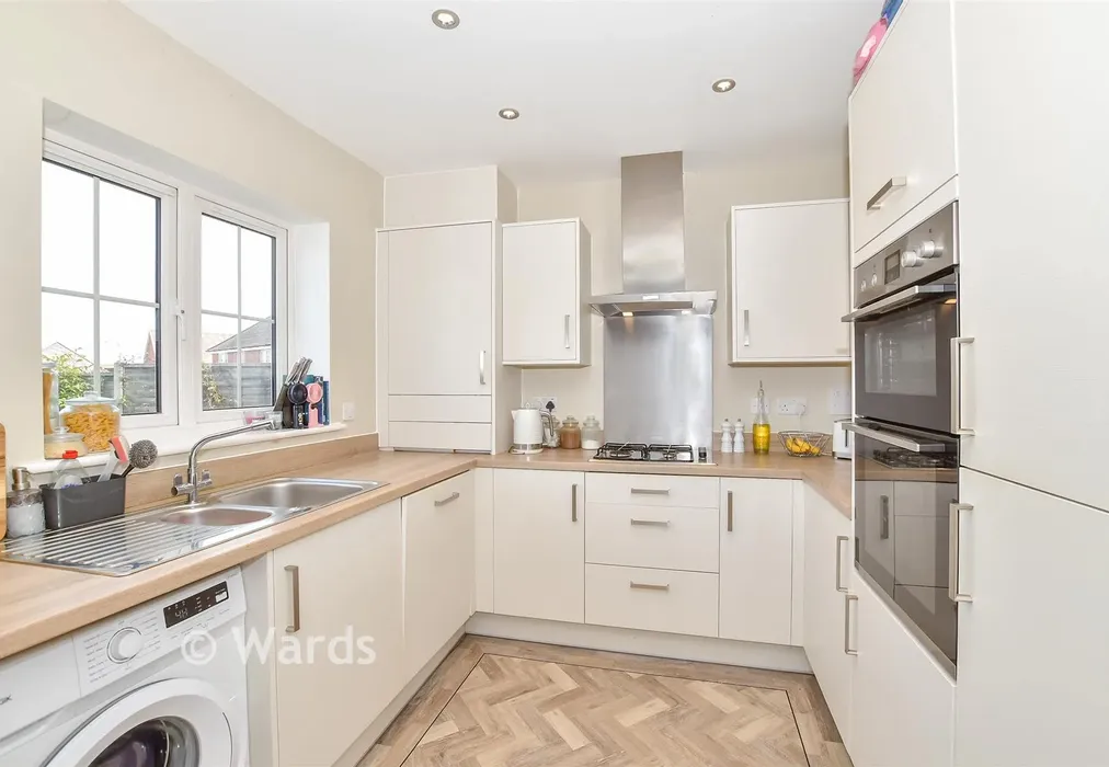 Kitchen/Diner - Maddocks Close, Paddock Wood, Tonbridge, Kent - Wards of Kent