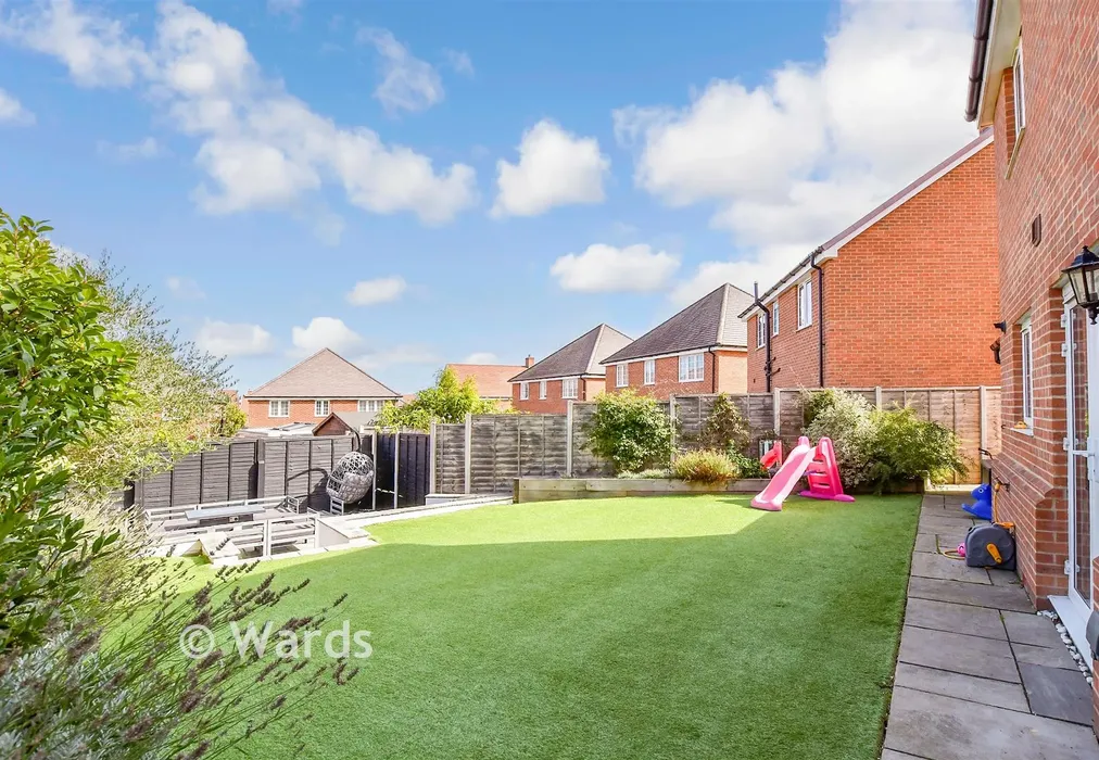 Rear Garden - Maddocks Close, Paddock Wood, Tonbridge, Kent - Wards of Kent