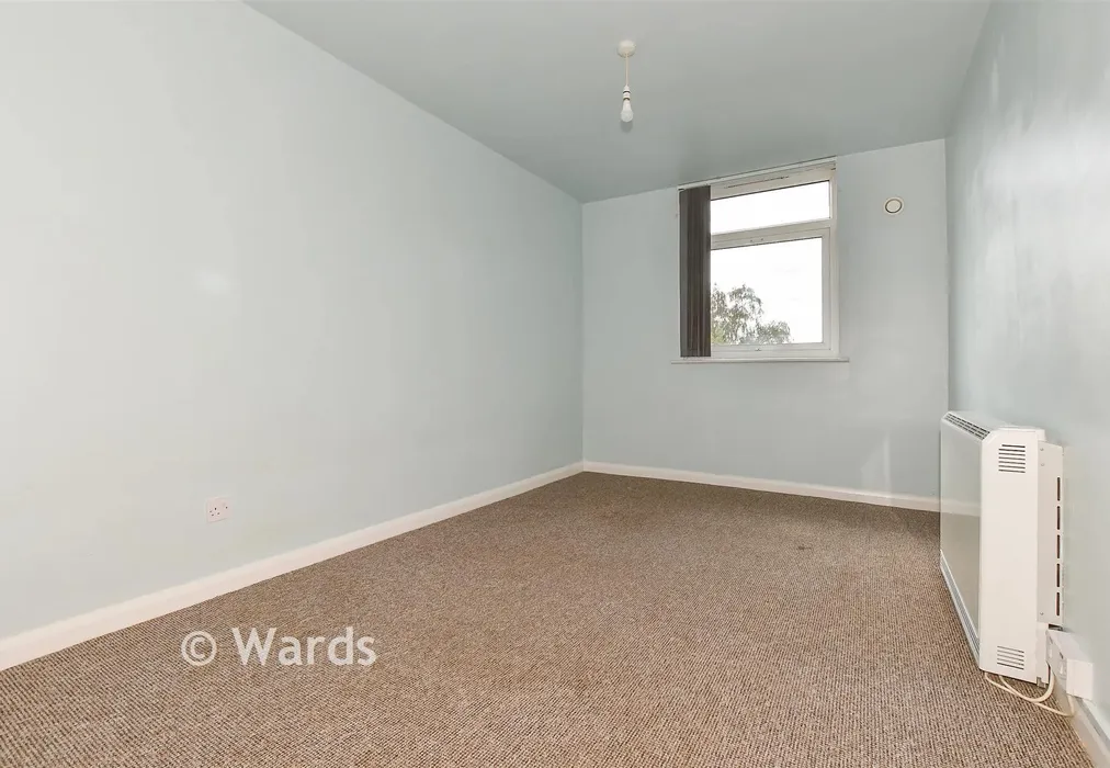 Kitchen - Halstead Close, Canterbury, Kent - Wards of Kent