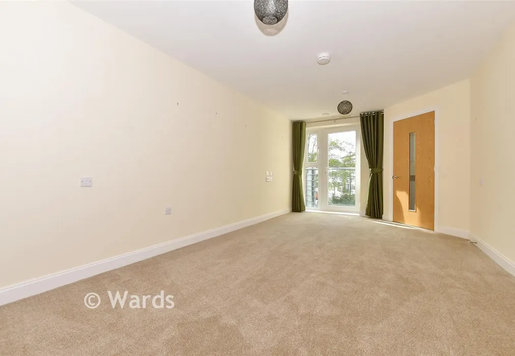 Lounge/ Diner - Charlton Green, DOVER, Kent - Wards of Kent