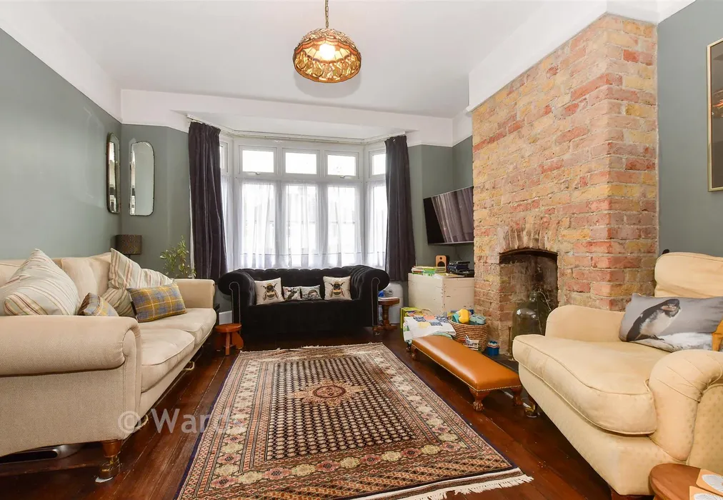 Lounge - Lewisham Road, Dover, Kent - Wards of Kent