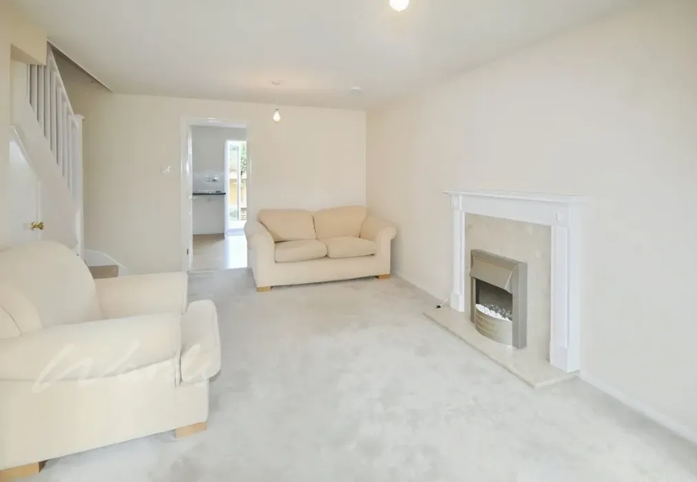 Lounge - Foxwood Grove Northfleet DA11 - Wards of Kent