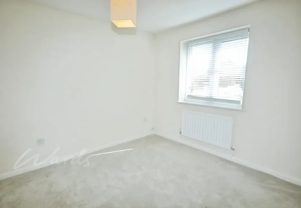 Bedroom 1 - Foxwood Grove Northfleet DA11 - Wards of Kent