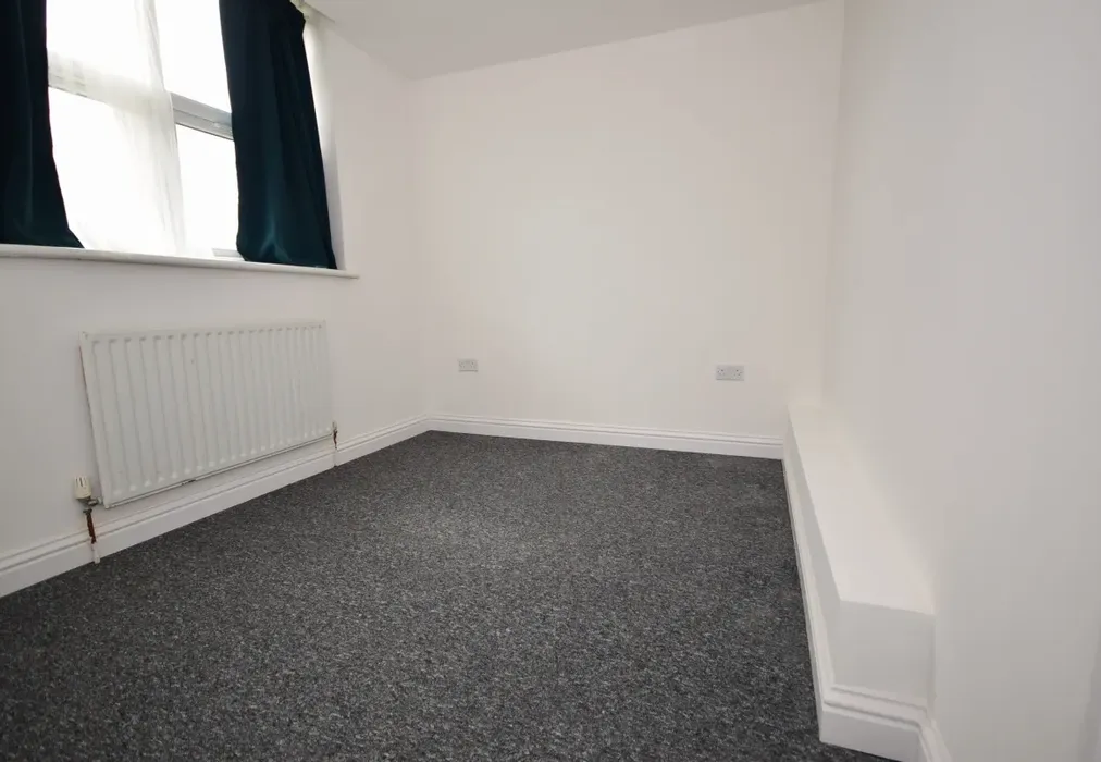 bedroom 2 - Hillside Avenue Strood ME2 - Wards of Kent