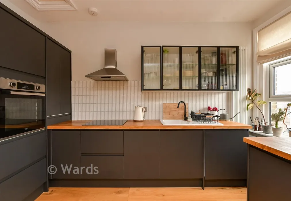 Kitchen - Sweyn Road, Cliftonville, Margate, Kent - Wards of Kent