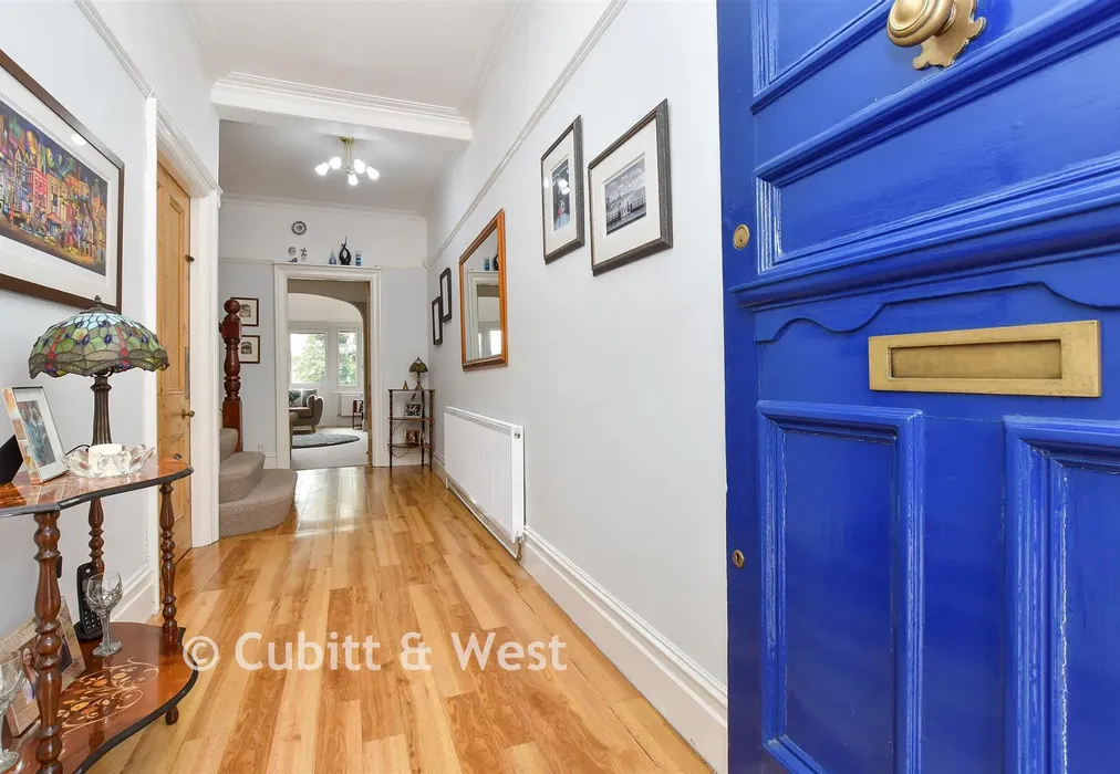 Entrance Hall - Blenheim Park Road, South Croydon, Surrey - Wards of Kent