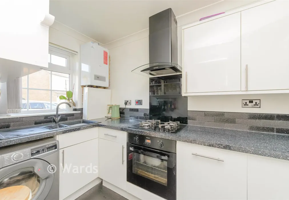 Kitchen - Cobsdene, Singlewell, Kent - Wards of Kent