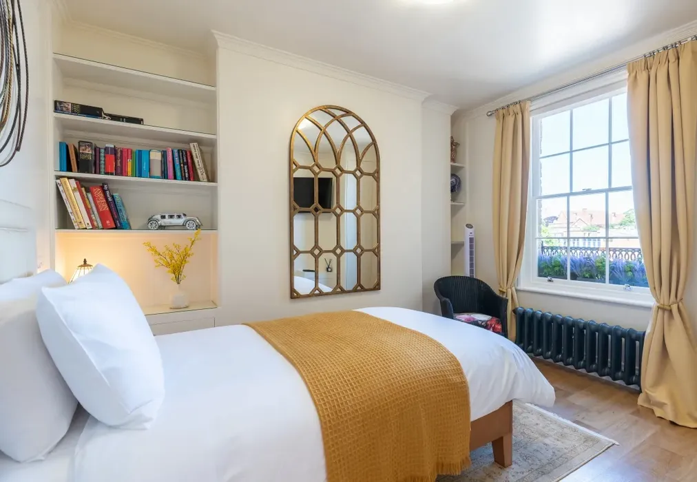 Smaller Bedroom - Vale Square Ramsgate CT11 - Wards of Kent