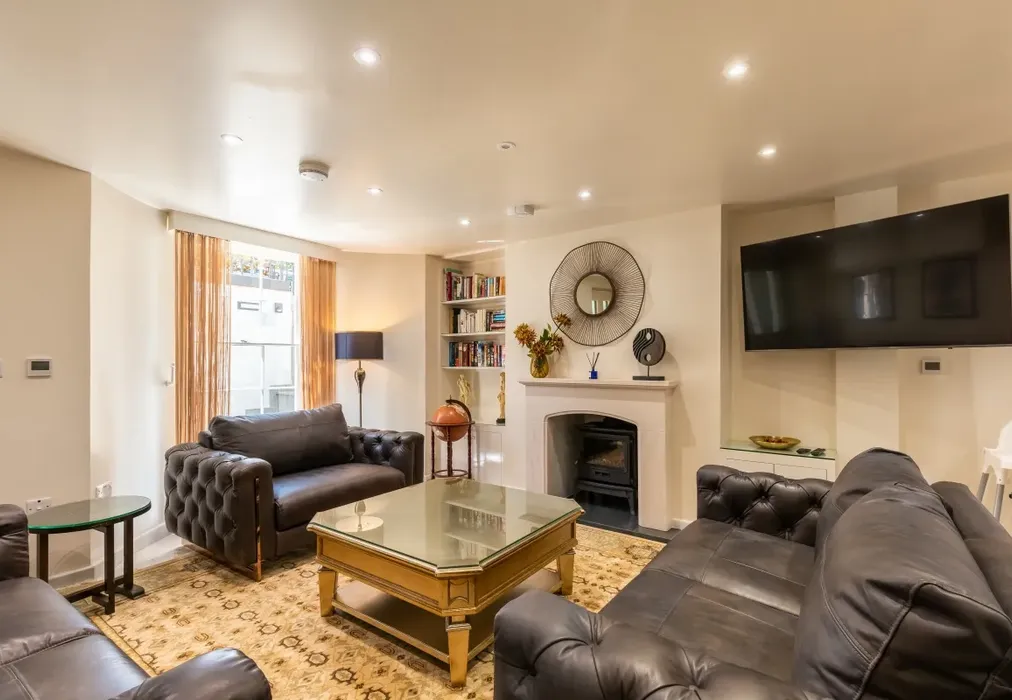 Lounge Area - Vale Square Ramsgate CT11 - Wards of Kent