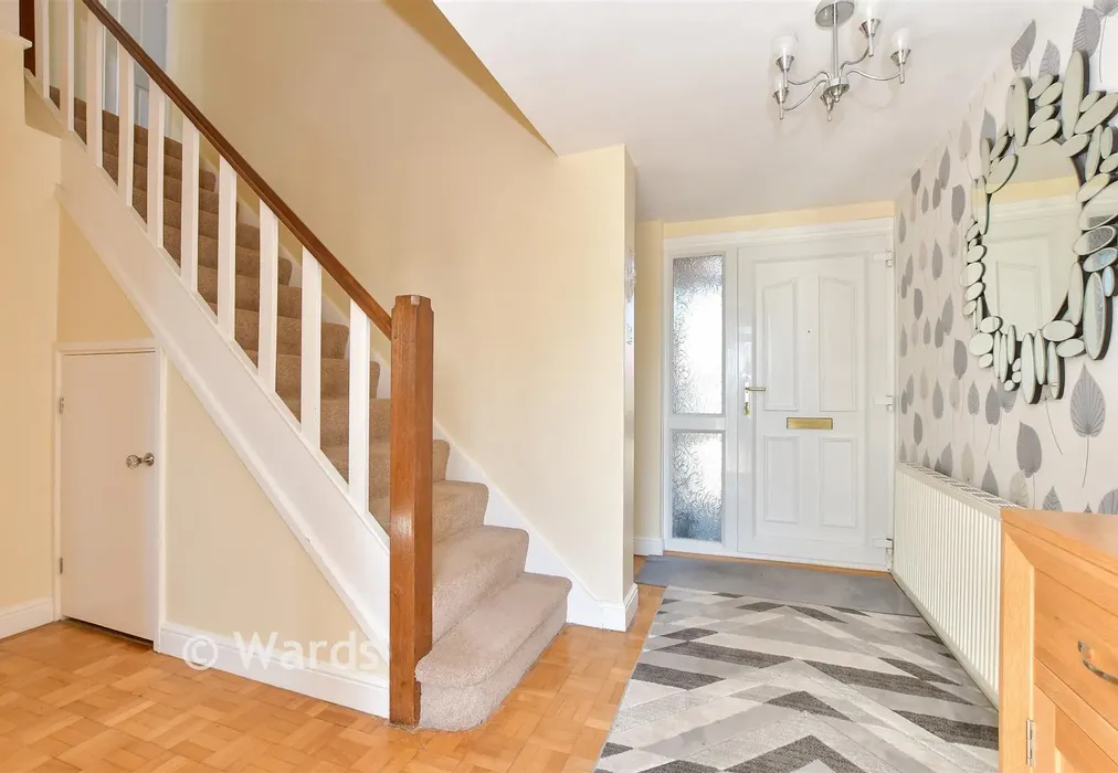 Entrance Hall - Freshfield Lane, Saltwood, Hythe, Kent - Wards of Kent