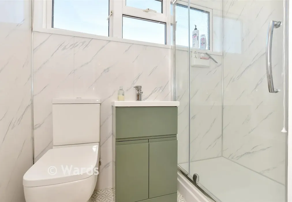 Shower Room - Freshfield Lane, Saltwood, Hythe, Kent - Wards of Kent