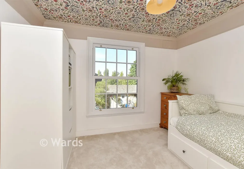 Bedroom 2 - Lynsted Lane, Lynsted, Sittingbourne, Kent - Wards of Kent