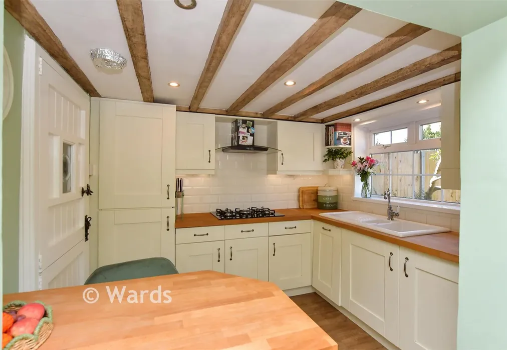 Kitchen/       Breakfast Room - Lynsted Lane, Lynsted, Sittingbourne, Kent - Wards of Kent