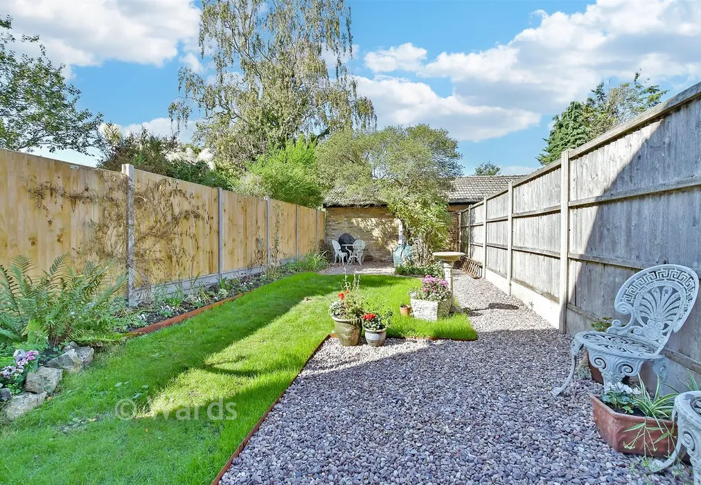 Rear Garden - Lynsted Lane, Lynsted, Sittingbourne, Kent - Wards of Kent