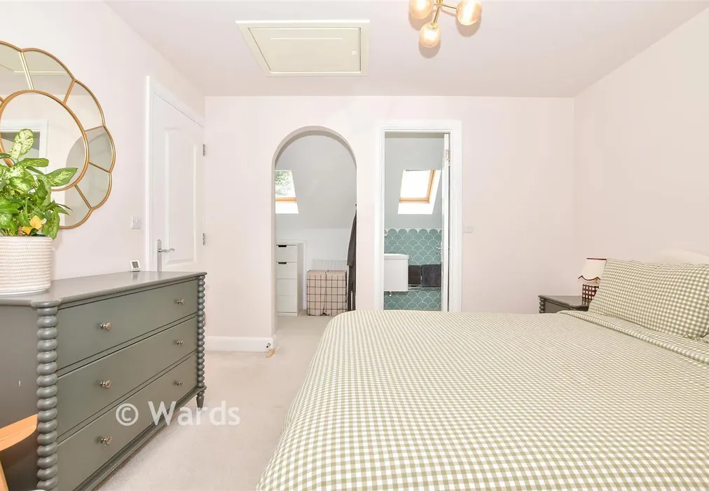 Bedroom 1 - Mill Stream Place, Tonbridge, Kent - Wards of Kent