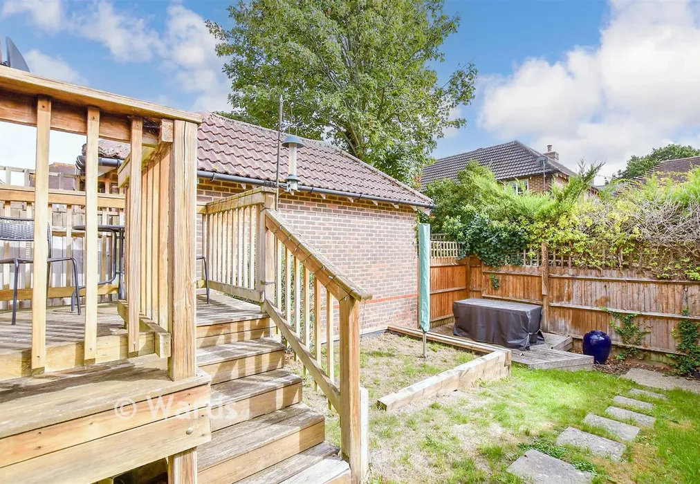 Rear Garden - Mill Stream Place, Tonbridge, Kent - Wards of Kent