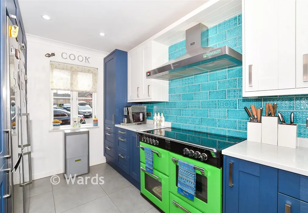 Kitchen - Lacock Gardens, Maidstone, Kent - Wards of Kent
