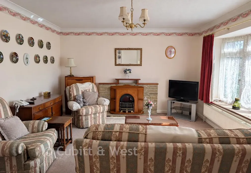 Lounge - St. Mary's Close, Pulborough, West Sussex - Wards of Kent