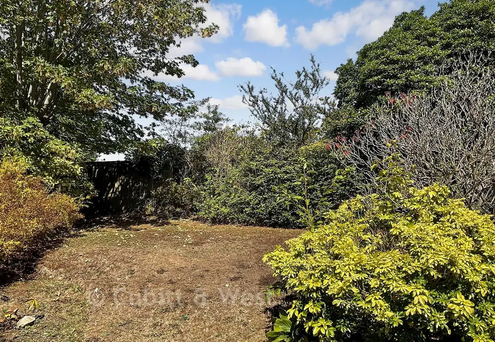 Rear Garden - St. Mary's Close, Pulborough, West Sussex - Wards of Kent