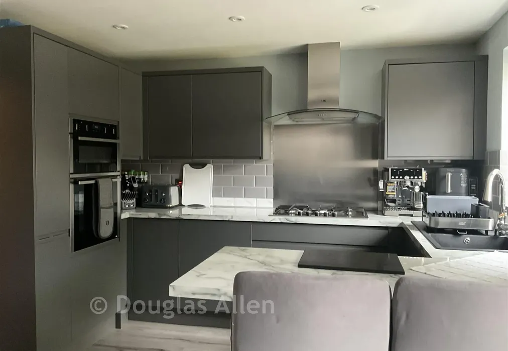 Kitchen - Croppath Road, Dagenham, Essex - Wards of Kent