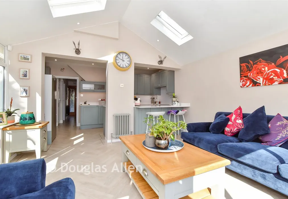 Sitting Area - Loughton Way, Buckhurst Hill, Essex - Wards of Kent