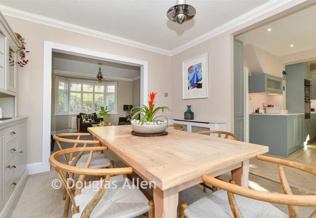 Dining Area - Loughton Way, Buckhurst Hill, Essex - Wards of Kent