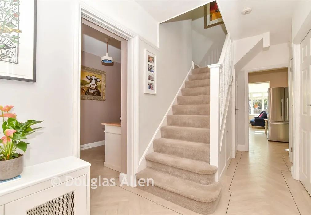 Hallway - Loughton Way, Buckhurst Hill, Essex - Wards of Kent